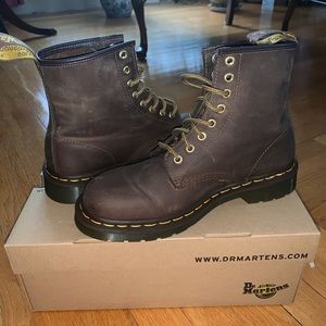DR. MARTENS